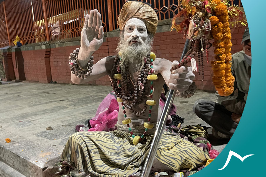 Sahu-at-Pasupatinath-Temple Sacred Delight: Enchanting Aura of Pashupatinath Temple in the Evening